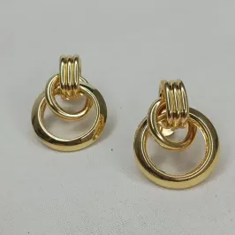 BRINCO ARGOLA ENTRELAÇADA LISA