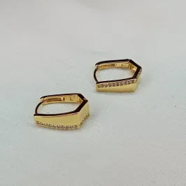 BRINCO ARGOLA LISA COM UMA FILEIRA EM ZIRCONIA