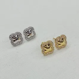 BRINCO FLOR CRAVEJADA C/ MEIO LISO