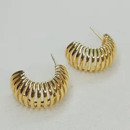 BRINCO MEIA ARGOLA VAZADO