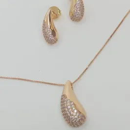 CONJUNTO  GOTA CRAVEJADA