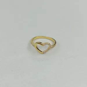 ANEL CORAÇÃO VAZADO 1/2 LISO 1/2 CRAVEJADO