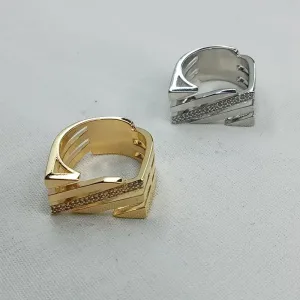 ANEL QUADRADO VAZADO 1 FILEIRA CRAVEJADA