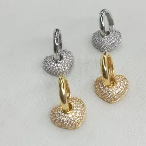 BRINCO ARGOLA COM CORAÇÃO CRAVEJADO PERNDURADO