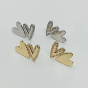 BRINCO CORAÇÃO DUPLO 1/2 LISO E 1/2 CRAVEJADO