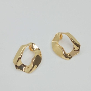 BRINCO LISO VAZADO ORGANICO