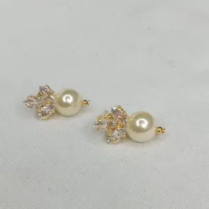 BRINCO PÉROLA COM BASE COM BASE EM ZIRCONIA