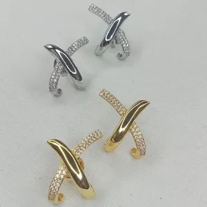 BRINCO X MEIO LISO MEIO CRAVEJADO