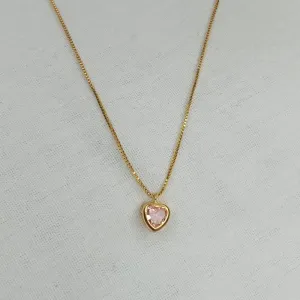 GARGANTILHA CORAÇÃO ZIRCÔNIA ROSA