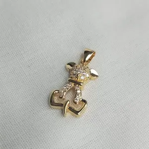 PINGENTE CACHORRO CRAVEJADO