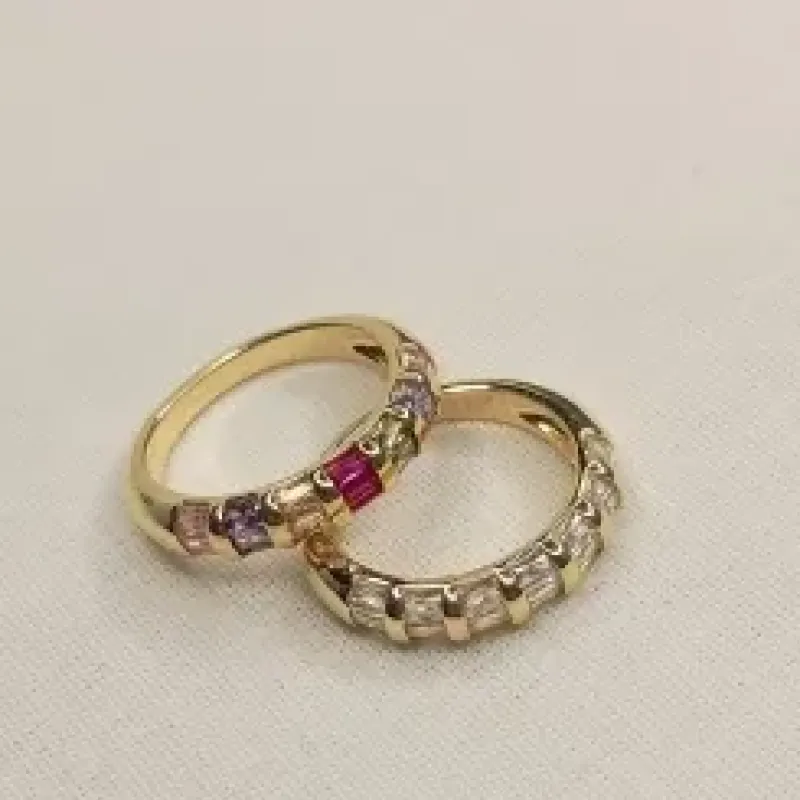 ANEL 1/2 ALIANCA ZIRCONIA BAGUETE COLOIRDA/TRASPARENTE