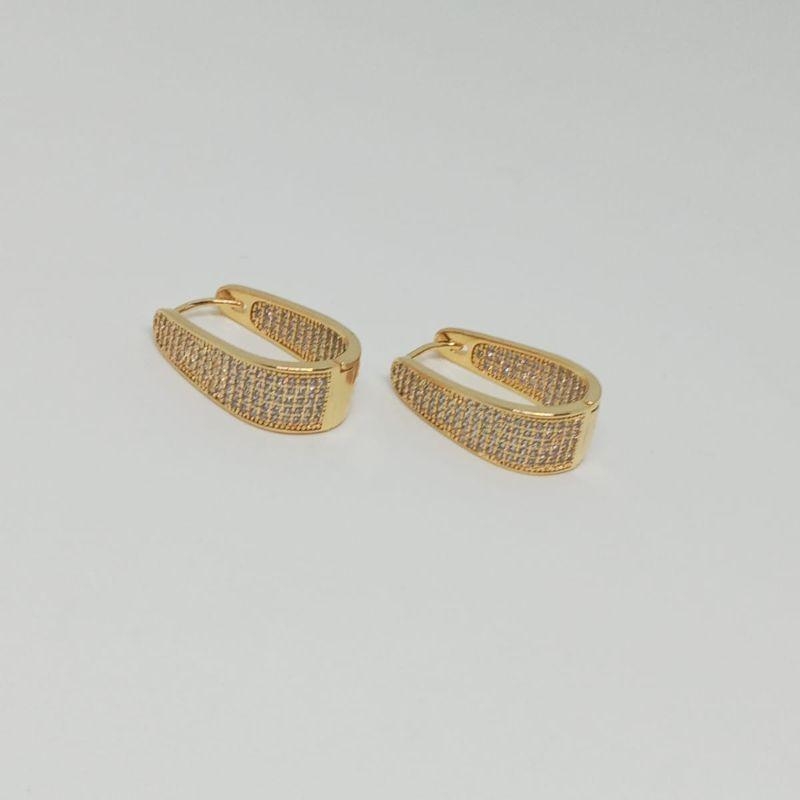 BRINCO ARGOLA  EM V CRAVEJADO FORA E DENTRO