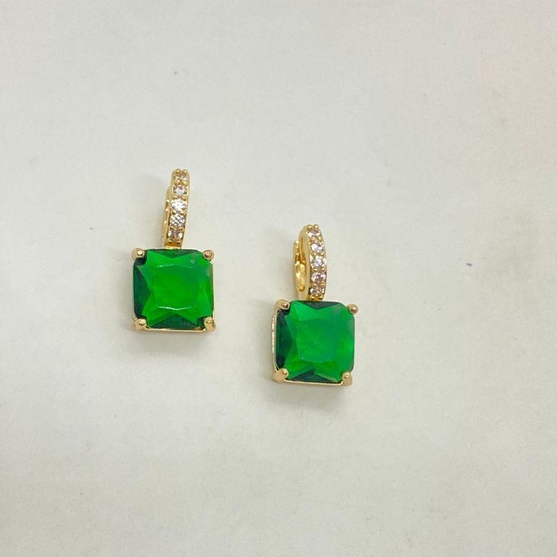 BRINCO PEDRA VERDE QUADRADO ARGOLA CLIK CRAVEJADA