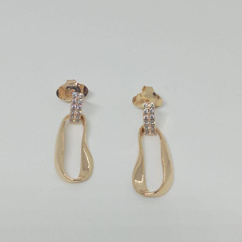 BRINCO PENDURADO ORGANICO C/ BASE CRAVEJADA