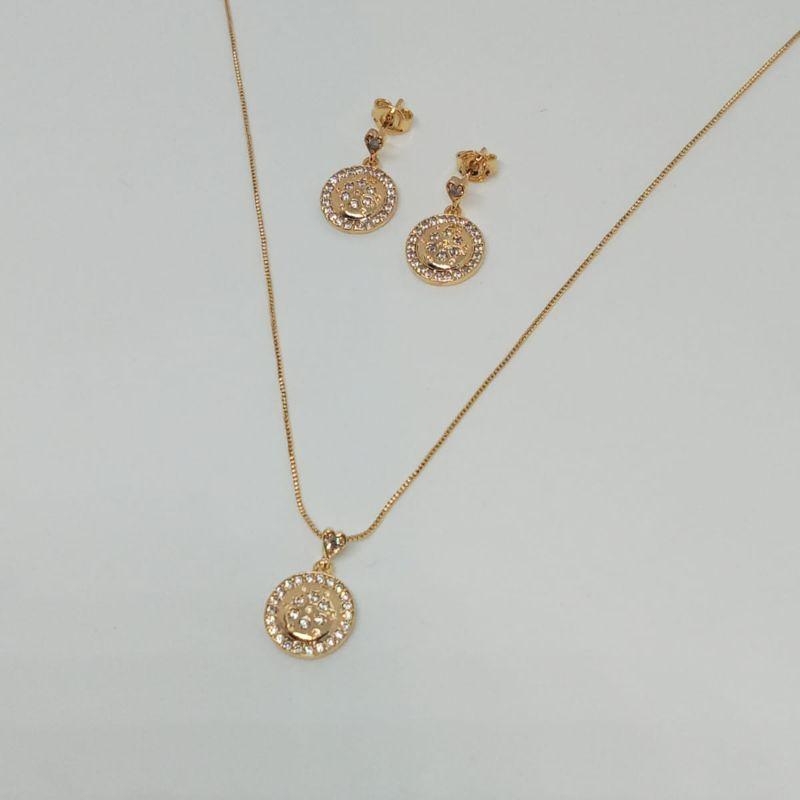 CONJUNTO BRINCO E GARGANTILHA REDONDO CRAVEJADO