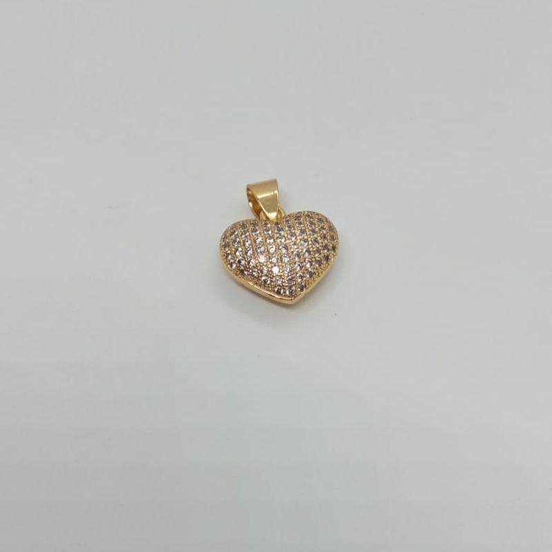 PINGENTE CORACAO CRAVEJADO MEDIO