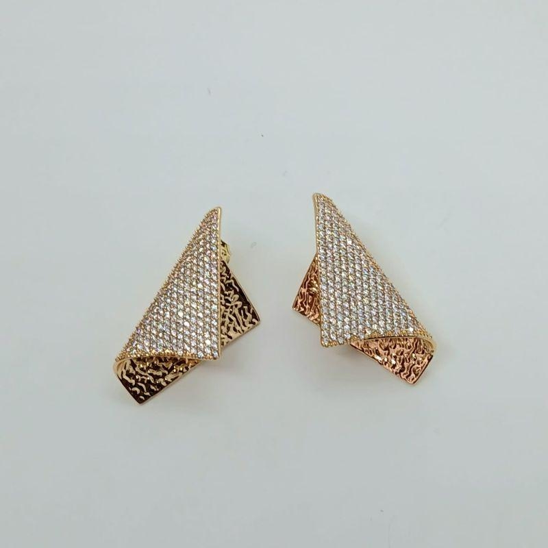 BRINCO CHAPA DOBRADA CRAVEJADA