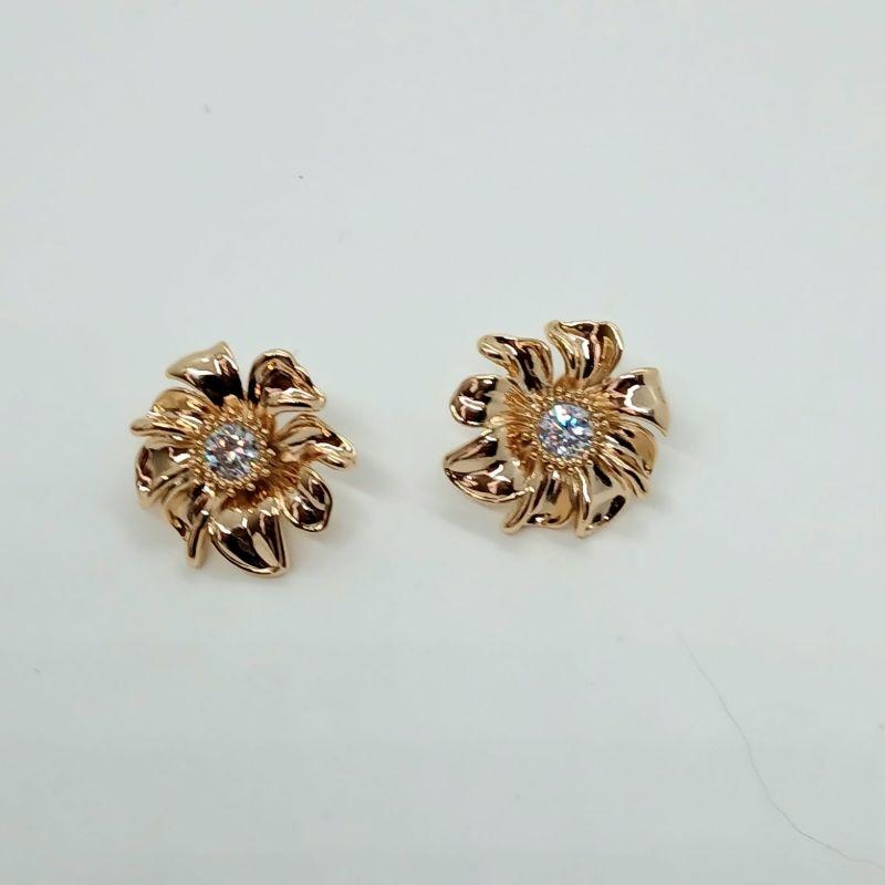 BRINCO FLOR C/ ZIRCONNIA NO MEIO