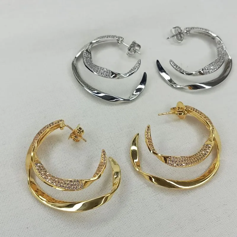 BRINCO ARGOLA DUPLA FIO LISO E FIO CRAVEJADO