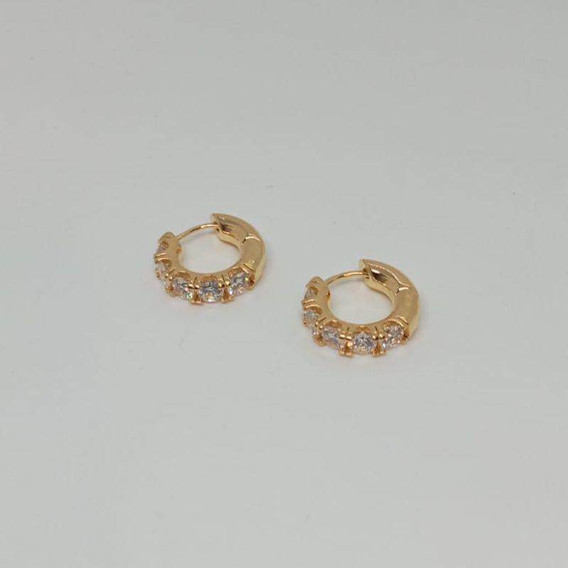 BRINCO ARGOLA CRAVEJADO ZIRCONIA