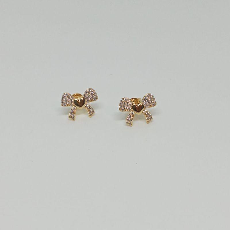 BRINCO LACO CRAVEJADO C/ DETALHE CORACAO NO MEIO