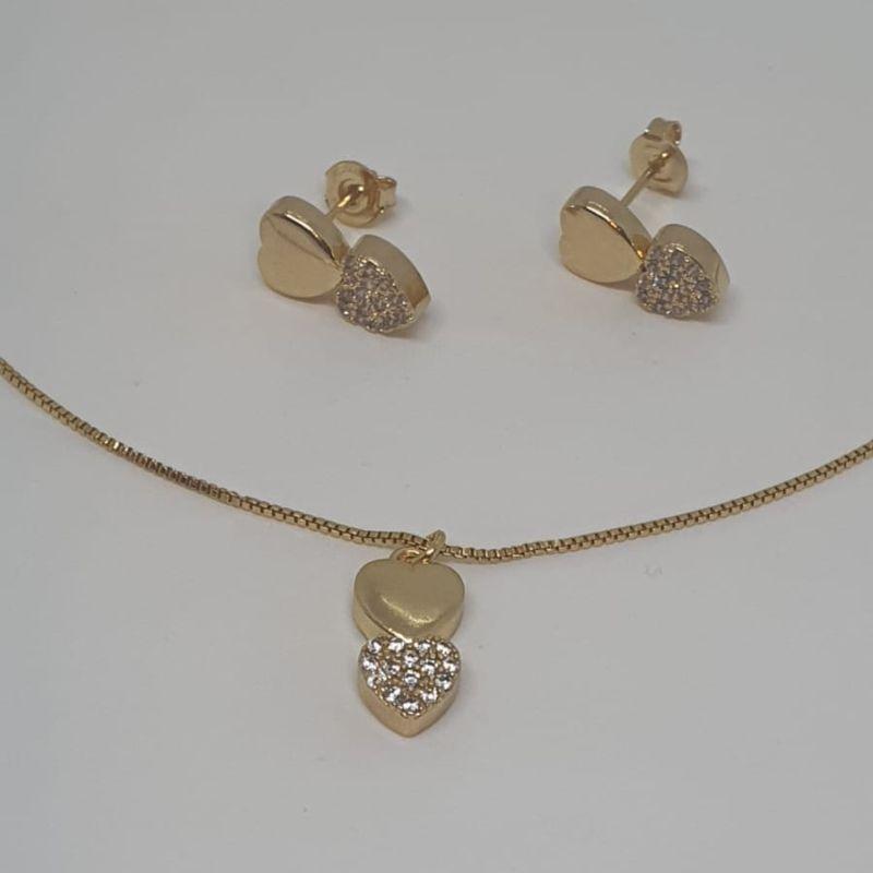 CONJUNTO  BRINCO E GARGANTILHA CORACAO BASE LISA  CRAVEJADO