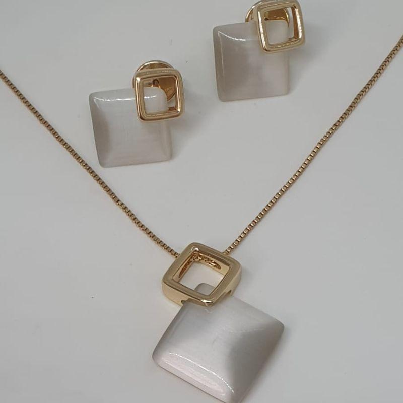 CONJUNTO MADRE PEROLA QUADRADO C/ BASE DOURADA