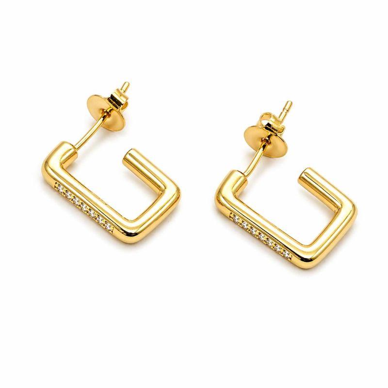 BRINCO ARGOLA QUADRADA CRAVEJADA